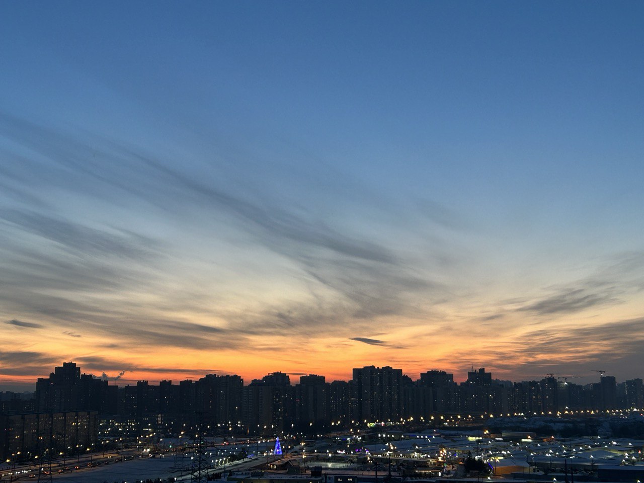 Закат в городе