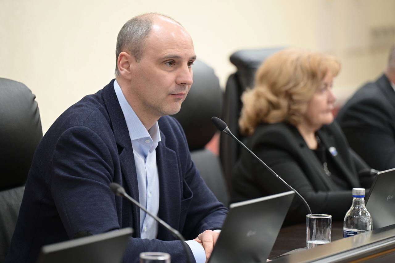 Денис Паслер