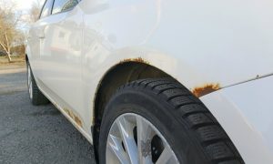 На машине пятна ржавчины