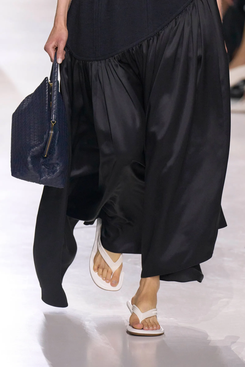 Обувь стринги