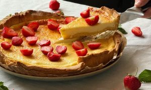 Лежит пирог