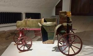 Старинная телега