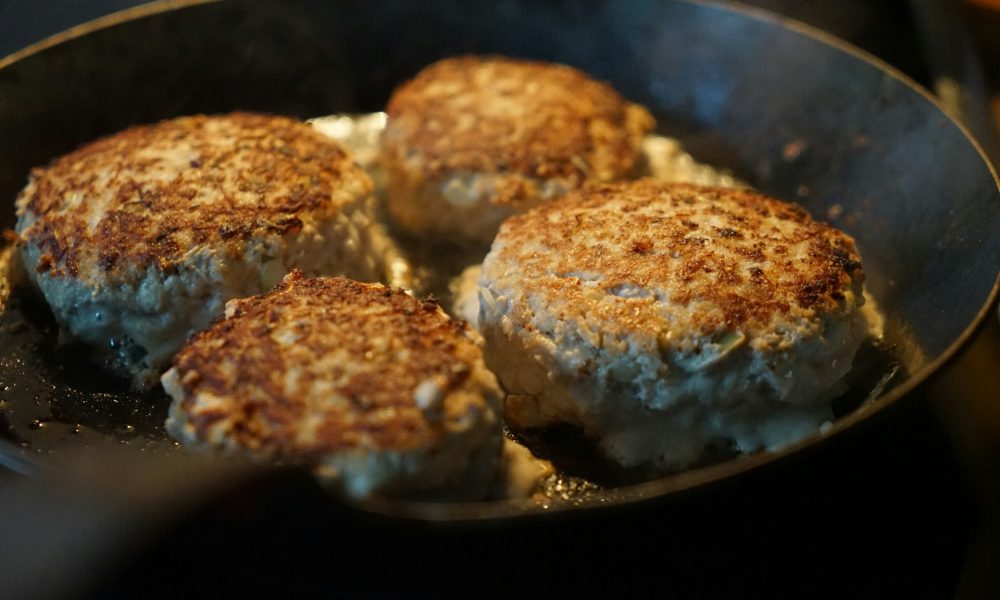 Котлеты на сковороде