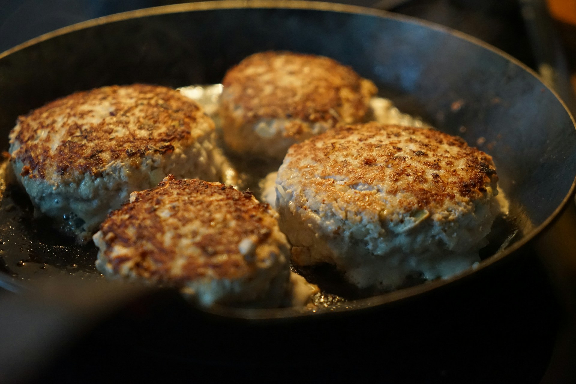 Котлеты на сковороде