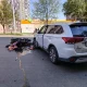 Место ДТП на улице Сулимова в Екатеринбурге с участием кроссовера и мотоцикла