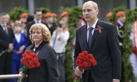 Возложение цветов