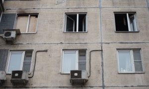 Окно жилого дома
