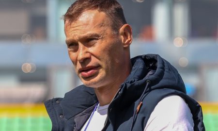 Тренер Василий Березуцкий