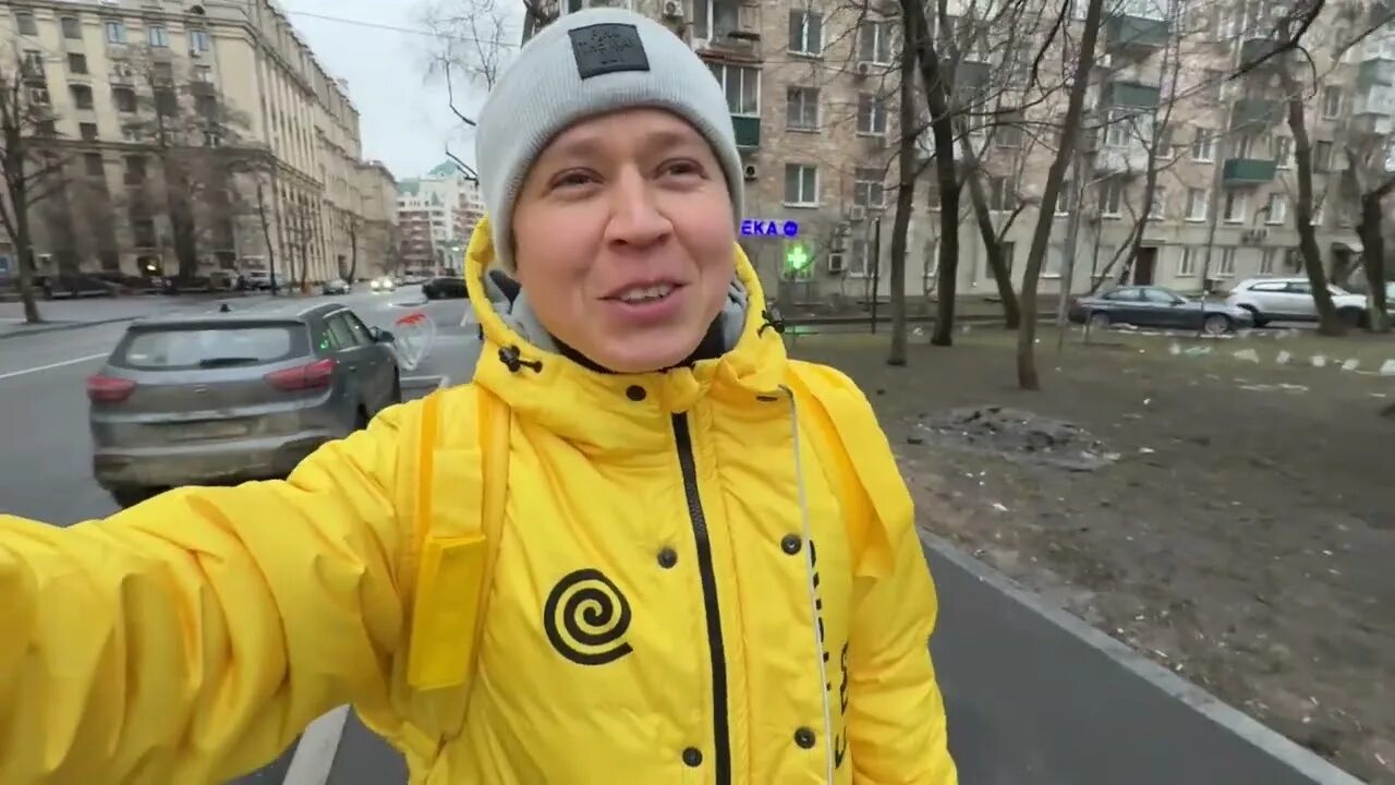 Курьер Яндекса.