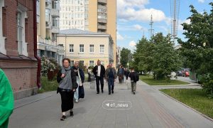 Жители Екатеринбурга во время ракетной опасности 29 мая 2026 года.