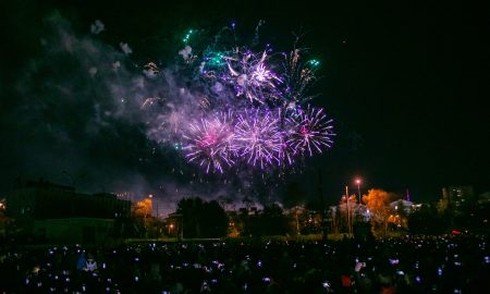 Залп салюта вечером