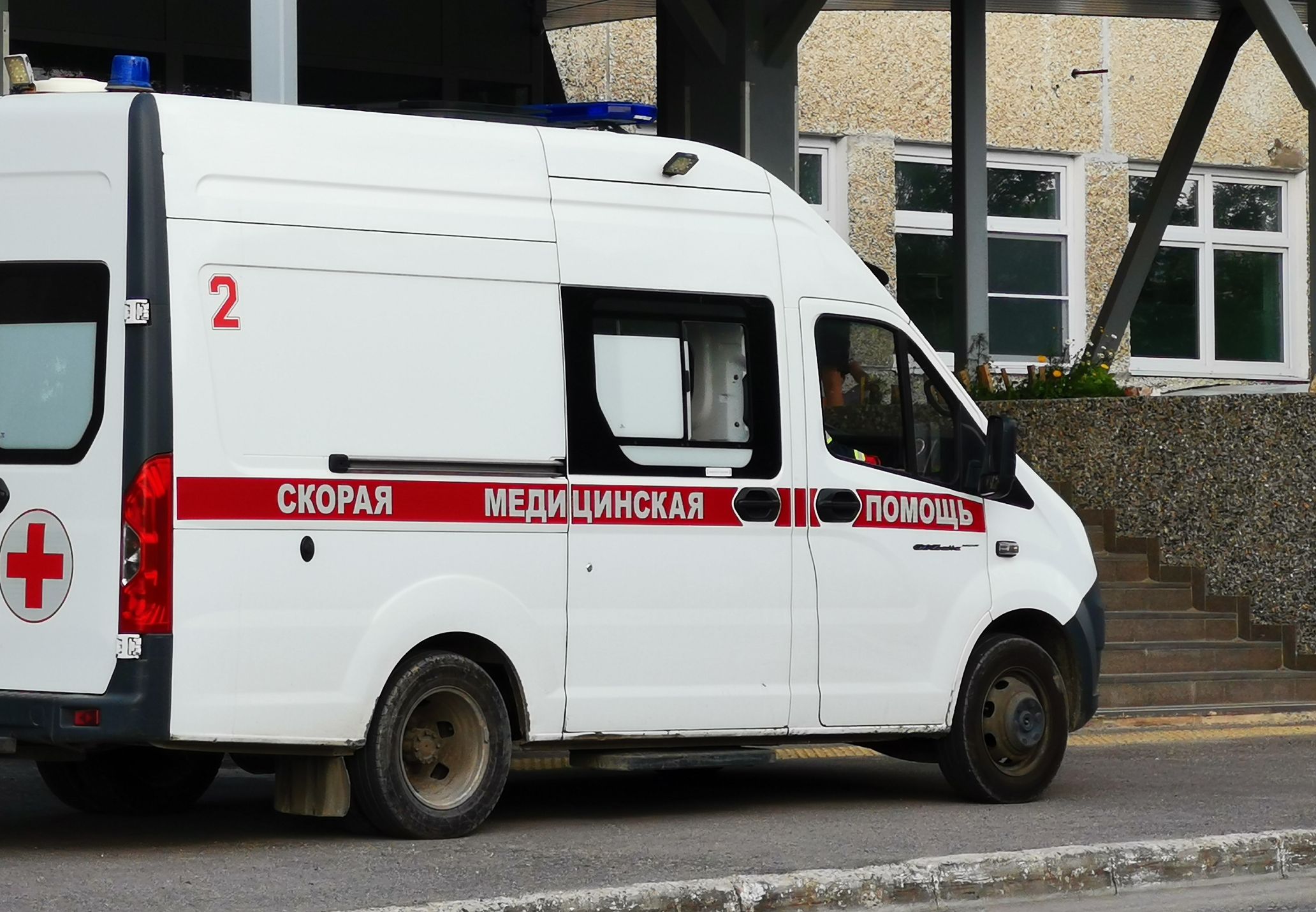 Скорая помощь у дома