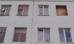 Дом 9 по переулку Буденного в городе Сухой Лог в Свердловской области.