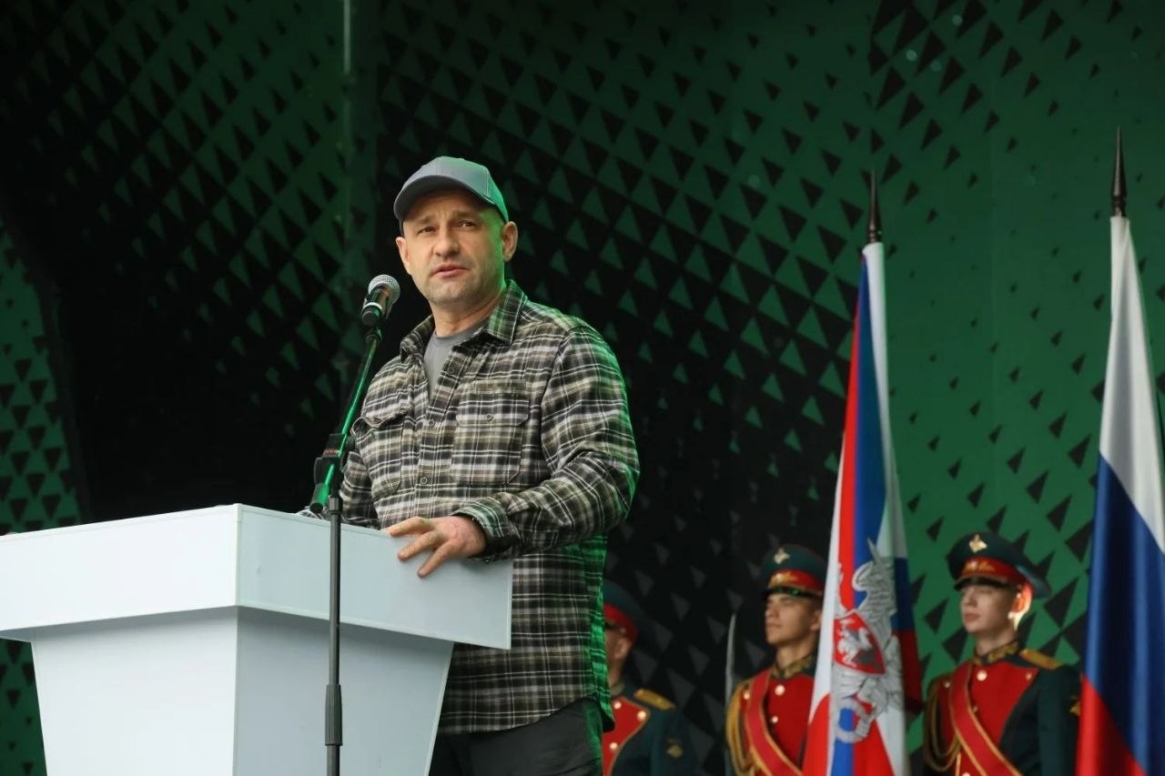 Артем Жога за трибуной
