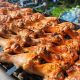 Шашлык из курицы на мангале.