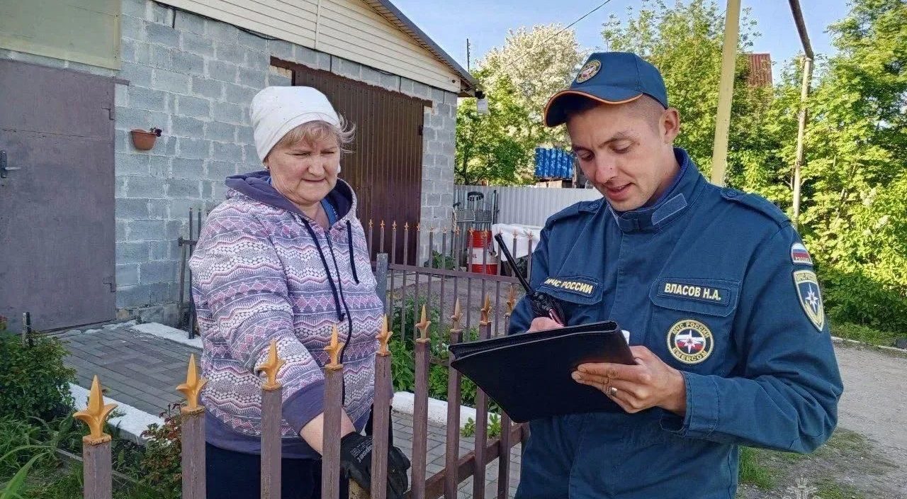 Рейд МЧС по частным дворам в Свердловской области.