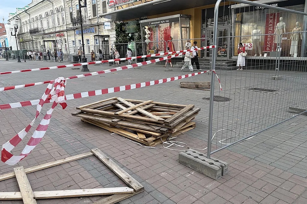 Ремонт покрытия на улице Вайнера в Екатеринбурге.