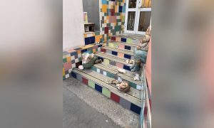 Вандалы разбили скульптуру у музея "Невьянская икона"