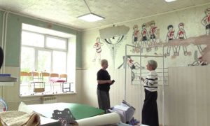 Пионерское панно, которому почти сорок лет.