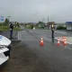 Сотрудник ДПС на месте аварии.