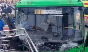 Авария произошла на улице 8 Марта у дома №17.