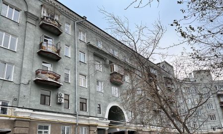 Жилой дом на Уралмаше в Екатеринбурге.