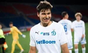 Нападающий Денис Боков