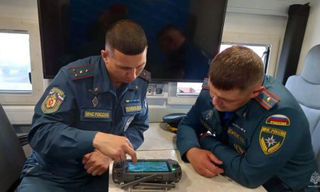 Сотрудники МЧС за работой