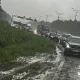 Опасная яма перед ЕКАД.