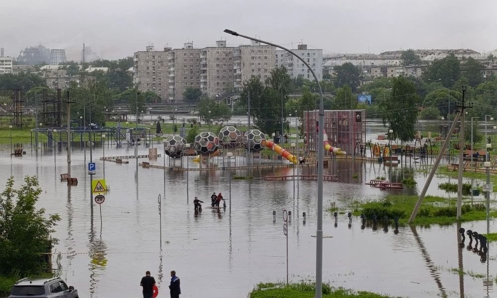 Спад воды в Свердловской области после паводка