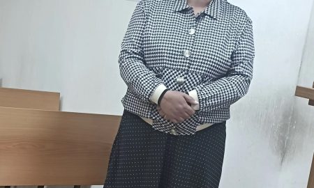 Украла деньги