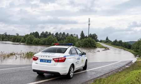 ГАИ перекрыла дорогу к затопленным населённым пунктам в Свердловской области