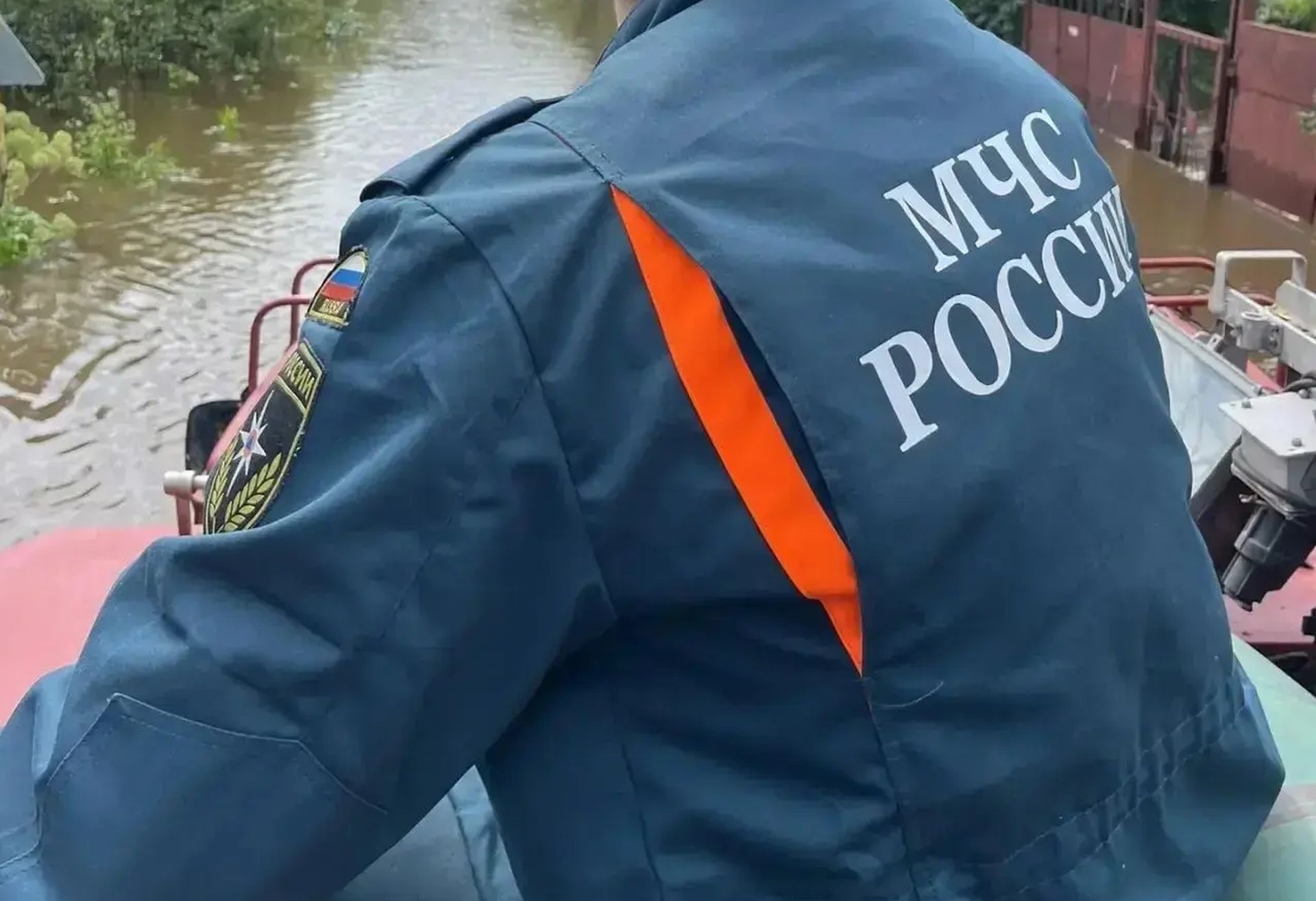 Сотрудник МЧС на выезде
