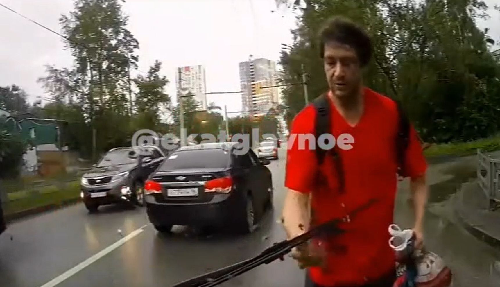 Напавший на автобус мужчина