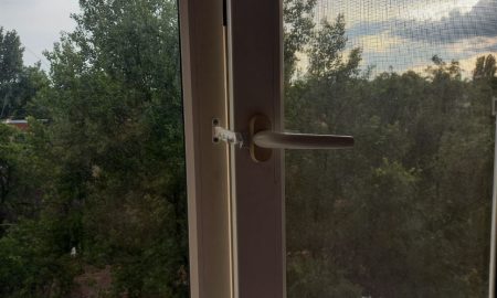 Окно в доме