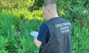 Следователь на месте гибели человека