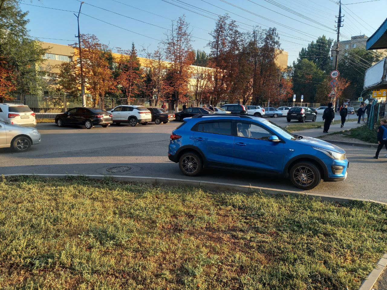 Автомобиль на дороге