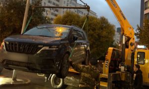 Эвакуация автомобиля приставами