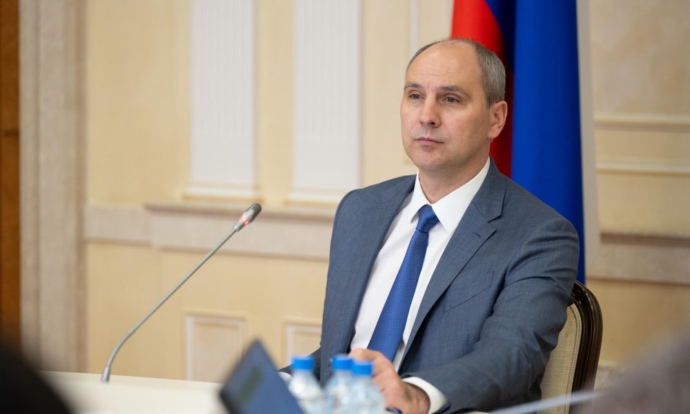 Губернатор Денис Паслер