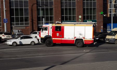 Пожарный автомобиль на выезде