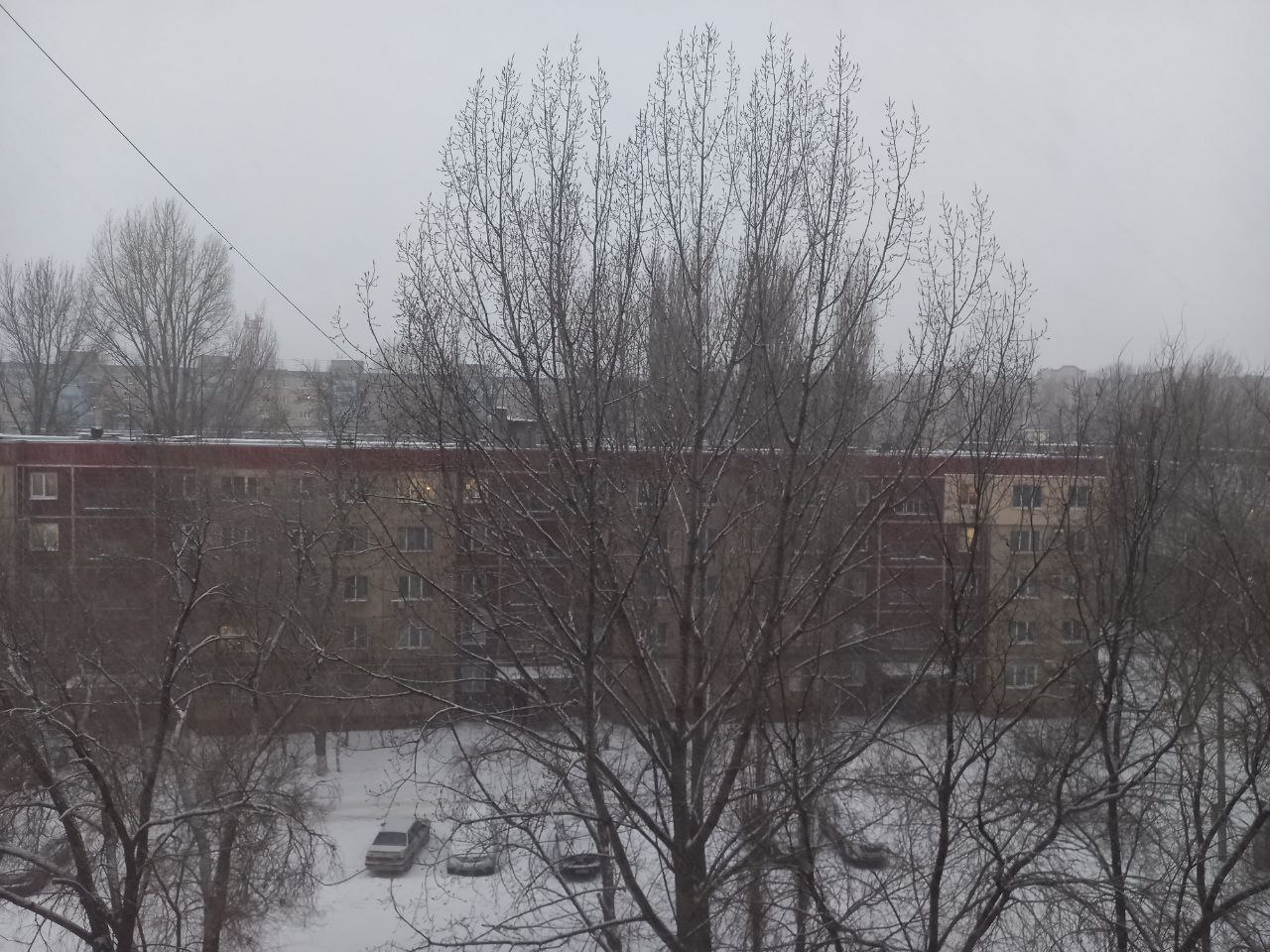 Снег на крышах