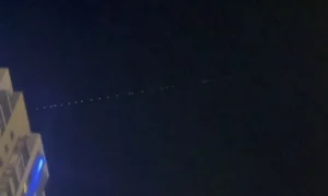 Огни в небе над Екатеринбургом.