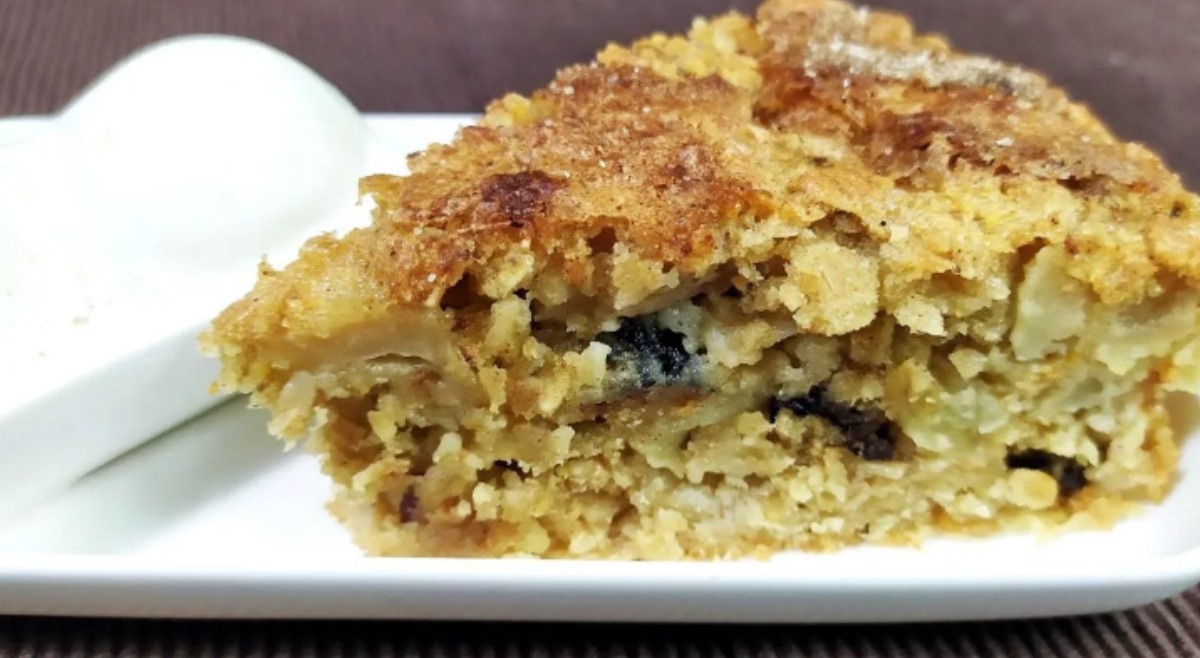 Пирог из яблок и овсянки