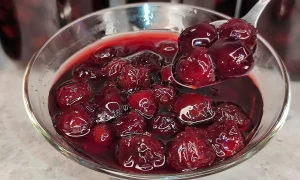 Вишневое варенье.