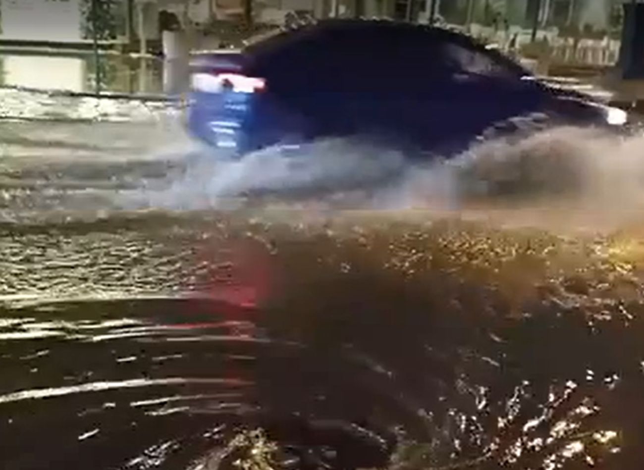 Затопленная улица в Екатеринбурге