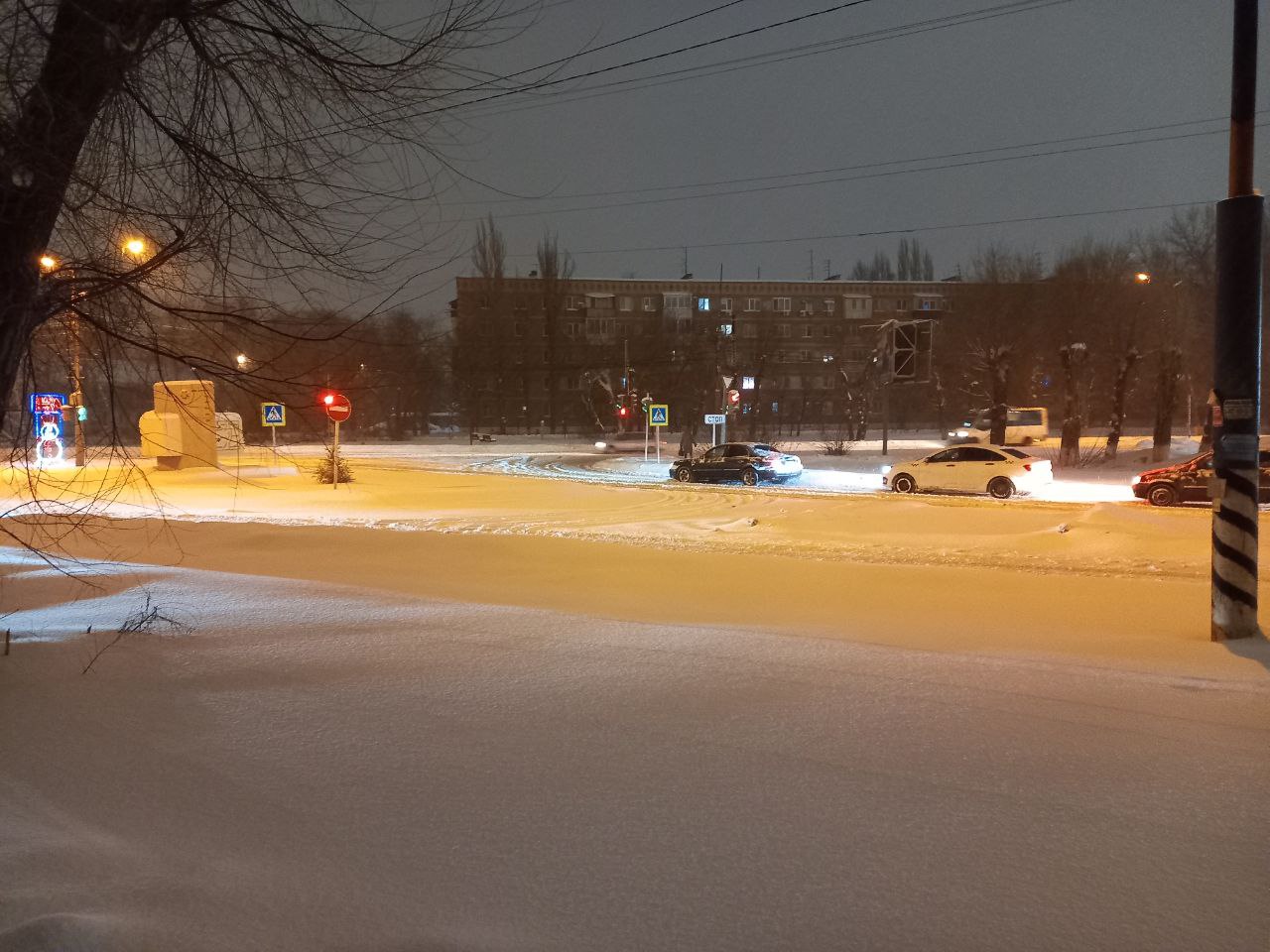 Снежная зима