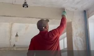 Свердловские волонтеры восстановили мастерские школы в ДНР. Теги: гуманитарный груз, автомобили, волонтеры