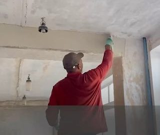 Свердловские волонтеры восстановили мастерские школы в ДНР. Теги: гуманитарный груз, автомобили, волонтеры