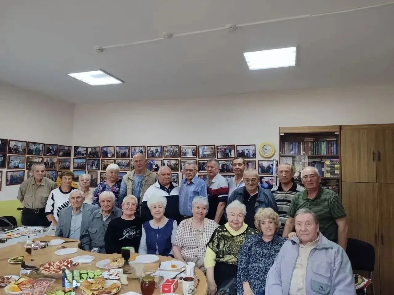 Полевские полицейские чествовали ветеранов органов внутренних дел. Теги: ветераны полиции, сотрудники МВД, праздничная встреча