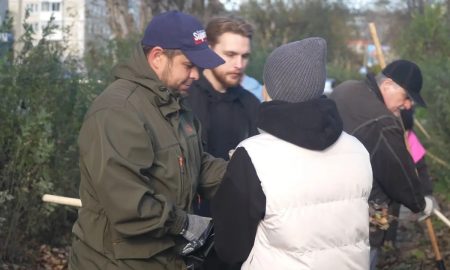 Серов продлевает осенние субботники из-за капризов погоды. Теги: уборка листвы, осенний субботник, грабли мешки мусор
